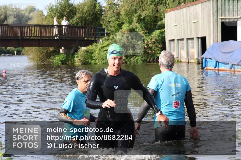 31.08.2025 - Elbe Triathlon Hamburg Luisa Fischer http://msf.ph/oto/8682284 31.08.2025 09:41:05 Schwimmen 852 meine-sportfotos.de