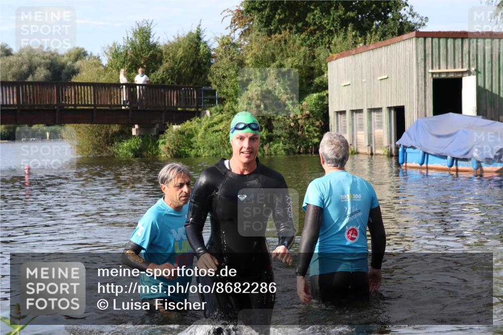 31.08.2025 - Elbe Triathlon Hamburg Luisa Fischer http://msf.ph/oto/8682286 31.08.2025 09:41:06 Schwimmen 852 meine-sportfotos.de