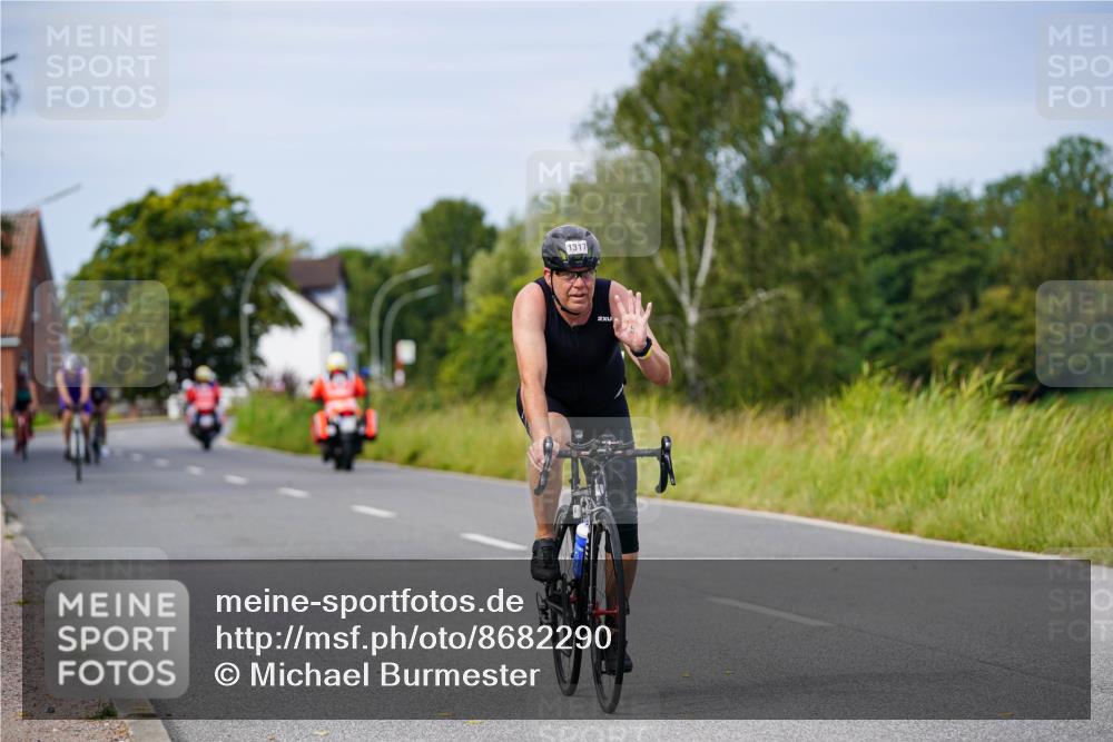 31.08.2025 - Elbe Triathlon Hamburg Michael Burmester http://msf.ph/oto/8682290 31.08.2025 11:01:52 Radfahren 1314, 1317, 1455, 1580 meine-sportfotos.de