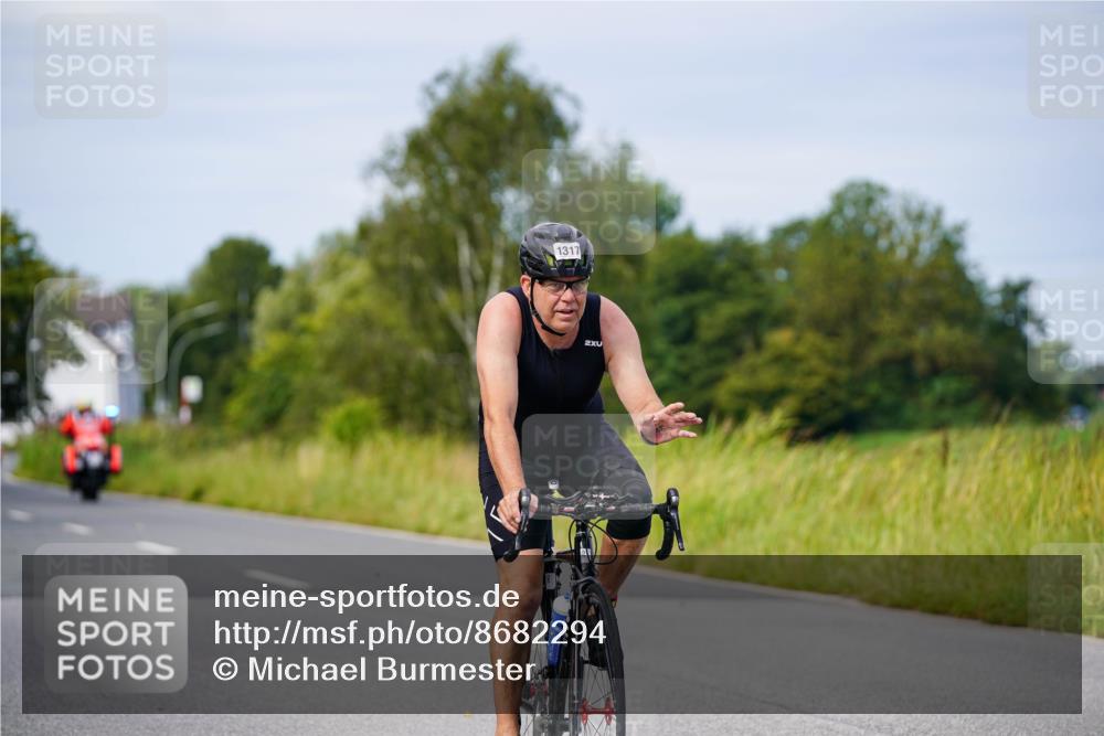 31.08.2025 - Elbe Triathlon Hamburg Michael Burmester http://msf.ph/oto/8682294 31.08.2025 11:01:52 Radfahren 1314, 1317, 1455, 1580 meine-sportfotos.de