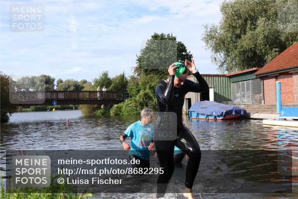 31.08.2025 - Elbe Triathlon Hamburg Luisa Fischer http://msf.ph/oto/8682295 31.08.2025 09:41:07 Schwimmen 852 meine-sportfotos.de