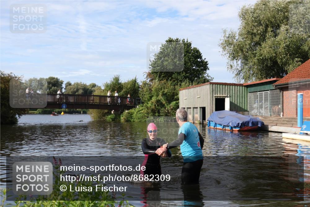 31.08.2025 - Elbe Triathlon Hamburg Luisa Fischer http://msf.ph/oto/8682309 31.08.2025 09:41:51 Schwimmen 841 meine-sportfotos.de