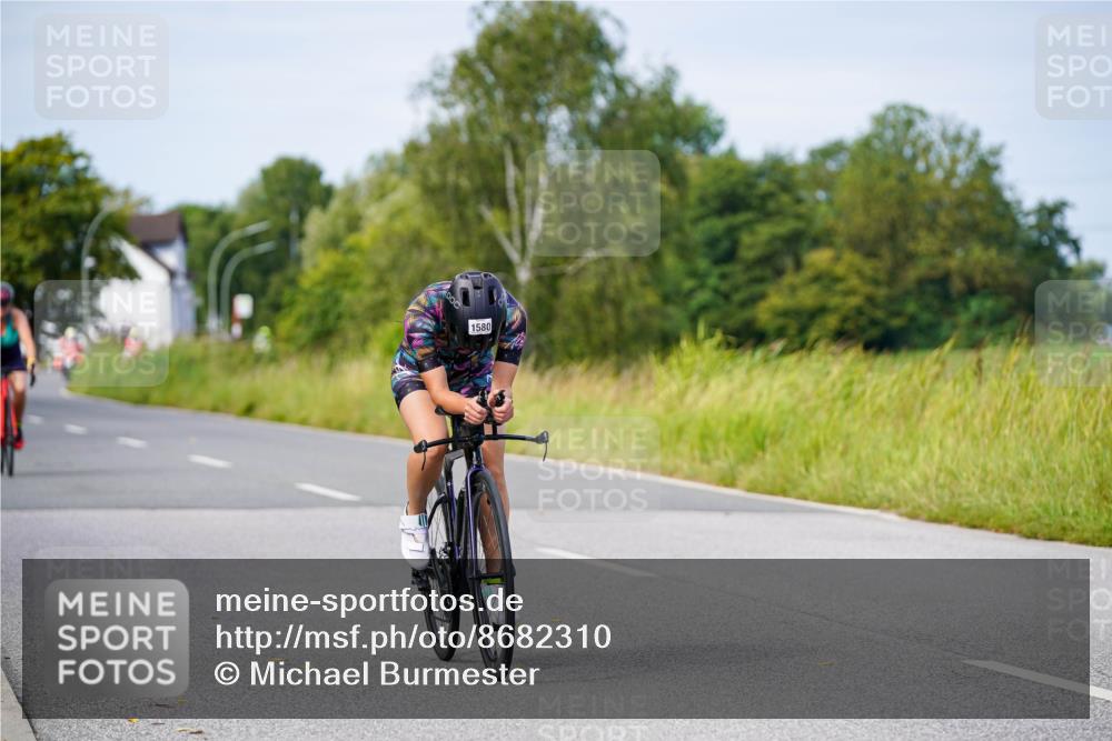31.08.2025 - Elbe Triathlon Hamburg Michael Burmester http://msf.ph/oto/8682310 31.08.2025 11:01:58 Radfahren 1314, 1453, 1580, 1610 meine-sportfotos.de