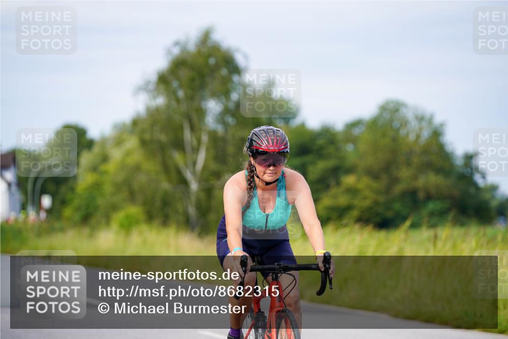 31.08.2025 - Elbe Triathlon Hamburg Michael Burmester http://msf.ph/oto/8682315 31.08.2025 11:02:02 Radfahren 1453, 1534, 1576, 1580, 1610 meine-sportfotos.de