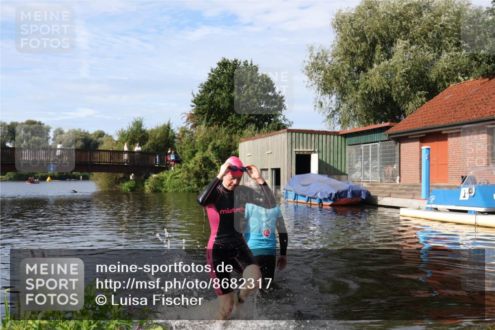 31.08.2025 - Elbe Triathlon Hamburg Luisa Fischer http://msf.ph/oto/8682317 31.08.2025 09:41:52 Schwimmen 841 meine-sportfotos.de