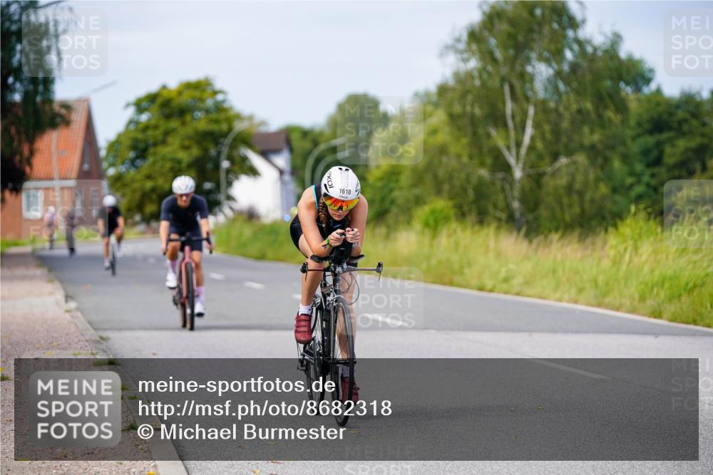 31.08.2025 - Elbe Triathlon Hamburg Michael Burmester http://msf.ph/oto/8682318 31.08.2025 11:02:03 Radfahren 1453, 1534, 1576, 1610 meine-sportfotos.de