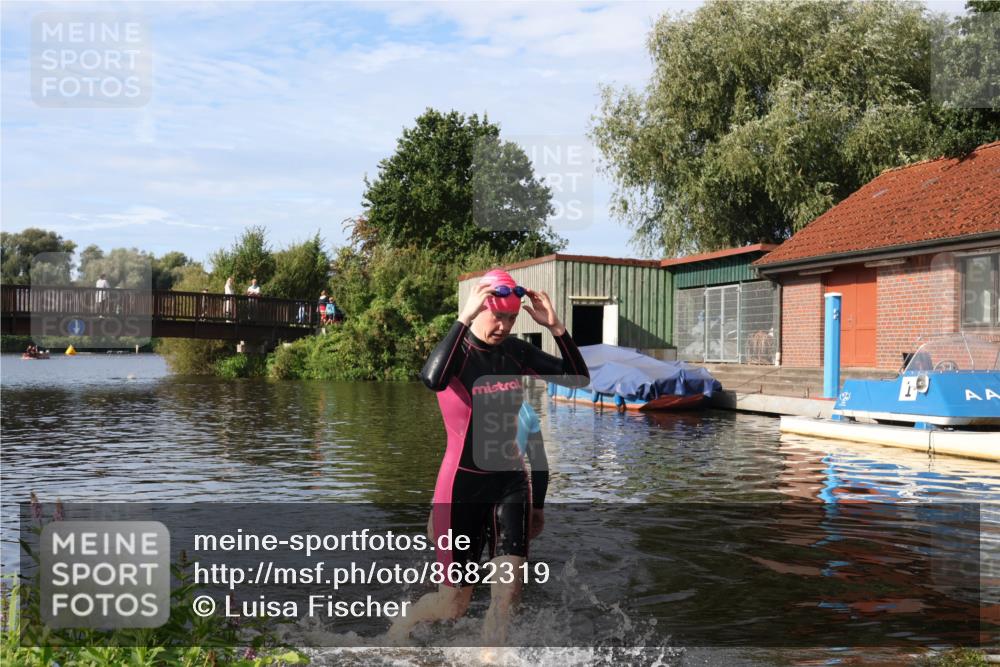 31.08.2025 - Elbe Triathlon Hamburg Luisa Fischer http://msf.ph/oto/8682319 31.08.2025 09:41:53 Schwimmen 841 meine-sportfotos.de