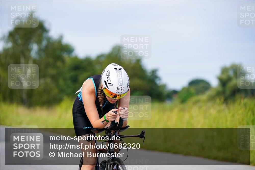 31.08.2025 - Elbe Triathlon Hamburg Michael Burmester http://msf.ph/oto/8682320 31.08.2025 11:02:04 Radfahren 1453, 1534, 1576, 1610 meine-sportfotos.de