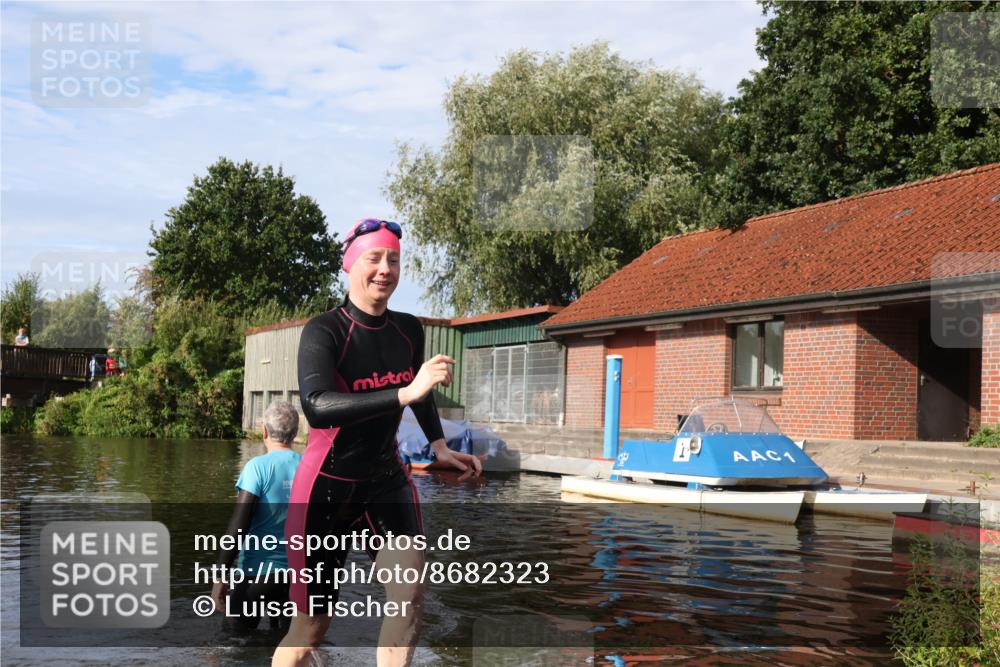 31.08.2025 - Elbe Triathlon Hamburg Luisa Fischer http://msf.ph/oto/8682323 31.08.2025 09:41:53 Schwimmen 841 meine-sportfotos.de