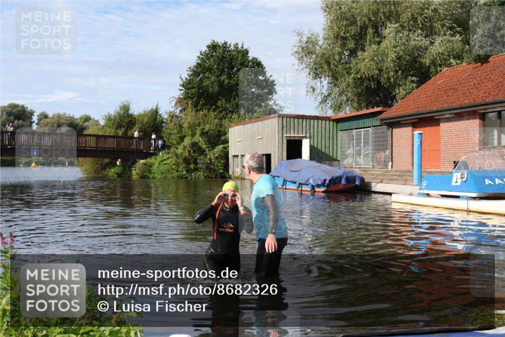 31.08.2025 - Elbe Triathlon Hamburg Luisa Fischer http://msf.ph/oto/8682326 31.08.2025 09:43:11 Schwimmen 886 meine-sportfotos.de