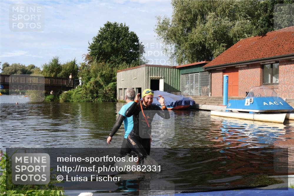 31.08.2025 - Elbe Triathlon Hamburg Luisa Fischer http://msf.ph/oto/8682331 31.08.2025 09:43:11 Schwimmen 886 meine-sportfotos.de