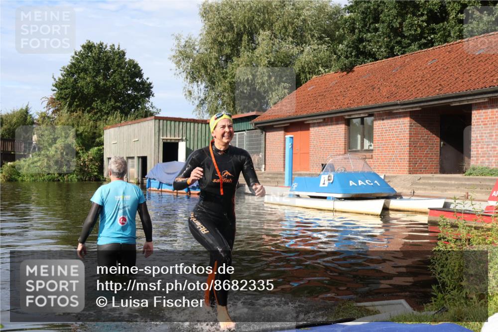 31.08.2025 - Elbe Triathlon Hamburg Luisa Fischer http://msf.ph/oto/8682335 31.08.2025 09:43:12 Schwimmen 886 meine-sportfotos.de
