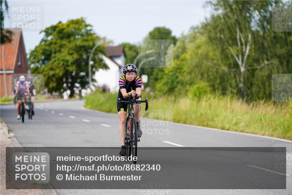 31.08.2025 - Elbe Triathlon Hamburg Michael Burmester http://msf.ph/oto/8682340 31.08.2025 11:02:12 Radfahren 1523, 1530, 1567 meine-sportfotos.de