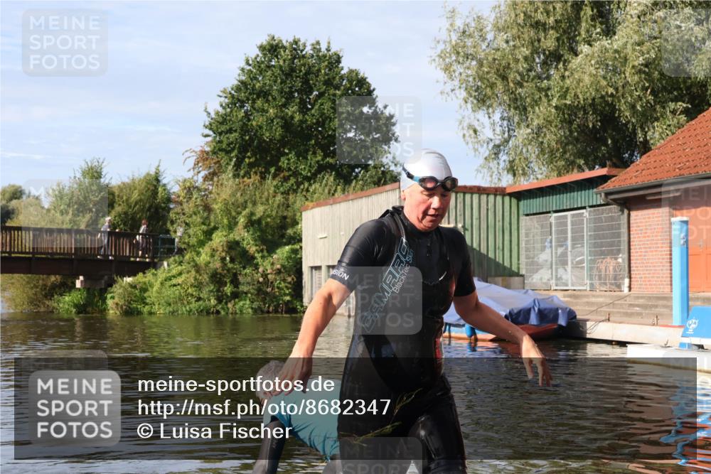 31.08.2025 - Elbe Triathlon Hamburg Luisa Fischer http://msf.ph/oto/8682347 31.08.2025 09:44:20 Schwimmen 923 meine-sportfotos.de