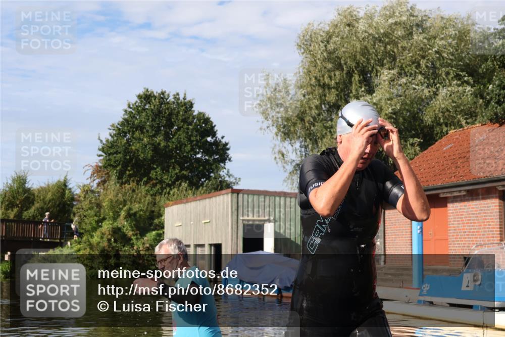 31.08.2025 - Elbe Triathlon Hamburg Luisa Fischer http://msf.ph/oto/8682352 31.08.2025 09:44:21 Schwimmen 923 meine-sportfotos.de