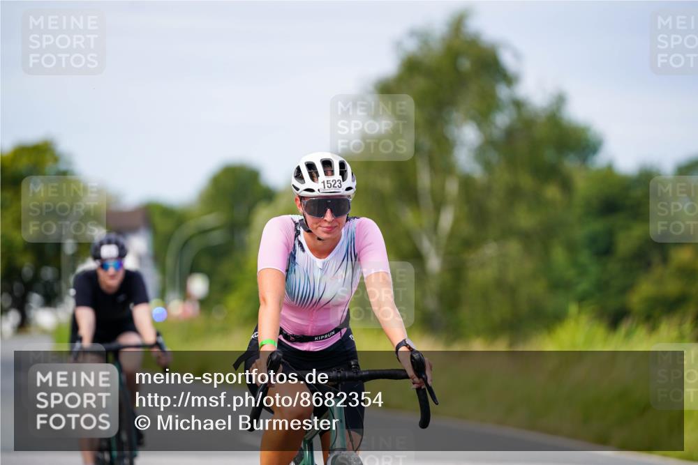 31.08.2025 - Elbe Triathlon Hamburg Michael Burmester http://msf.ph/oto/8682354 31.08.2025 11:02:18 Radfahren 1523, 1567, 1584 meine-sportfotos.de