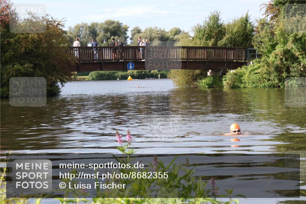 31.08.2025 - Elbe Triathlon Hamburg Luisa Fischer http://msf.ph/oto/8682355 31.08.2025 09:46:50 Schwimmen  meine-sportfotos.de