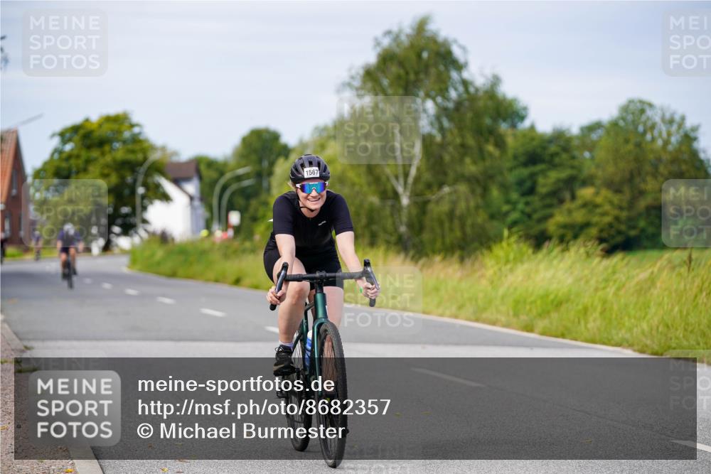 31.08.2025 - Elbe Triathlon Hamburg Michael Burmester http://msf.ph/oto/8682357 31.08.2025 11:02:19 Radfahren 1523, 1567, 1584 meine-sportfotos.de
