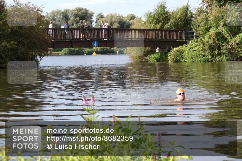 31.08.2025 - Elbe Triathlon Hamburg Luisa Fischer http://msf.ph/oto/8682359 31.08.2025 09:46:51 Schwimmen  meine-sportfotos.de