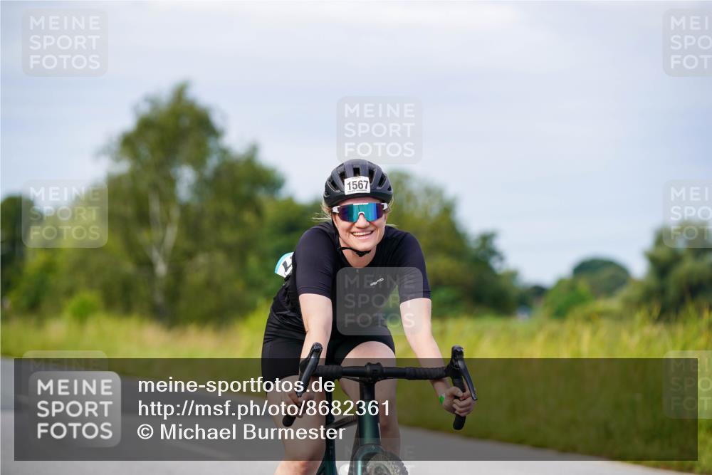 31.08.2025 - Elbe Triathlon Hamburg Michael Burmester http://msf.ph/oto/8682361 31.08.2025 11:02:20 Radfahren 1523, 1567, 1584 meine-sportfotos.de