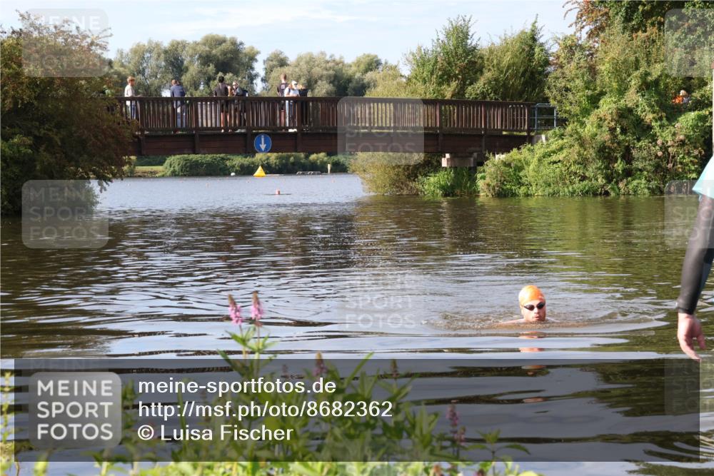 31.08.2025 - Elbe Triathlon Hamburg Luisa Fischer http://msf.ph/oto/8682362 31.08.2025 09:46:52 Schwimmen  meine-sportfotos.de