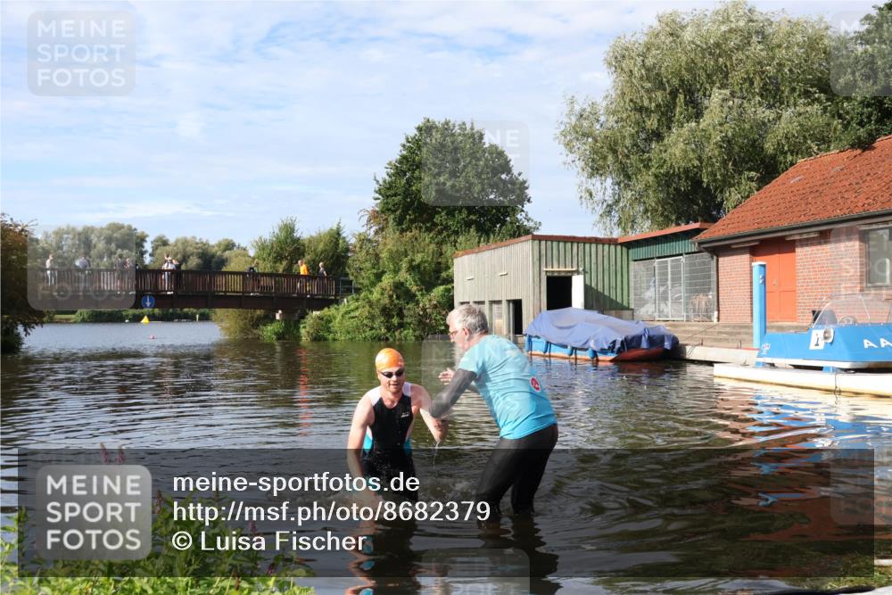 31.08.2025 - Elbe Triathlon Hamburg Luisa Fischer http://msf.ph/oto/8682379 31.08.2025 09:46:59 Schwimmen 928 meine-sportfotos.de