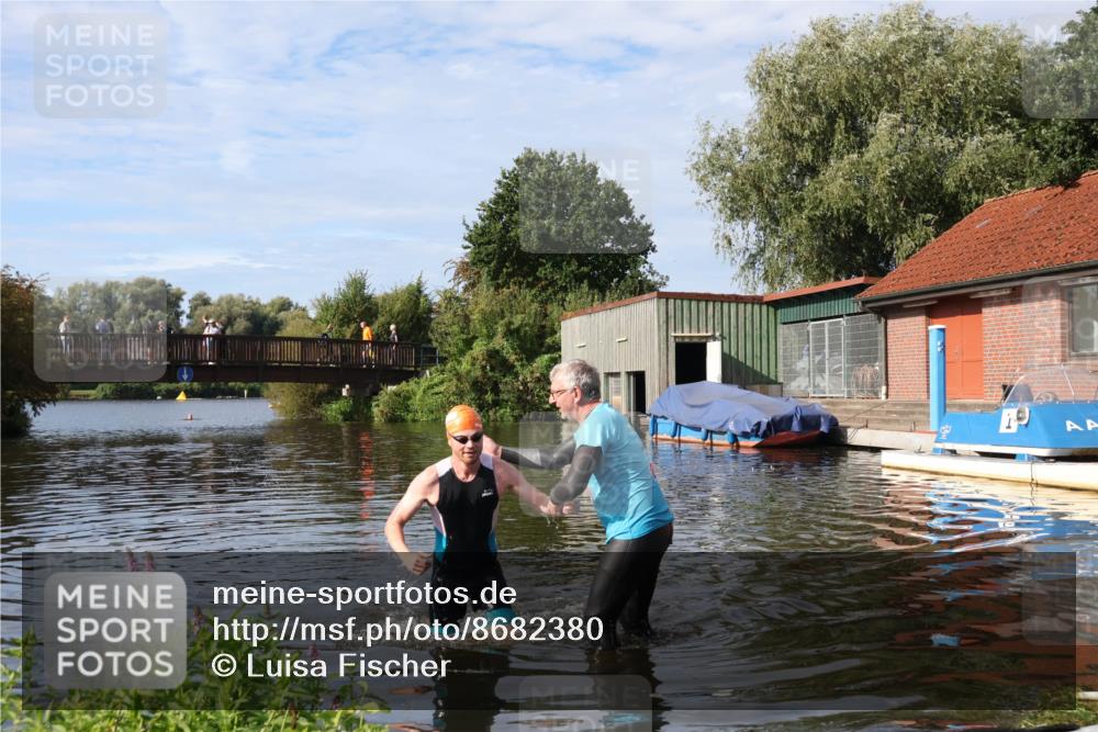 31.08.2025 - Elbe Triathlon Hamburg Luisa Fischer http://msf.ph/oto/8682380 31.08.2025 09:47:00 Schwimmen 928 meine-sportfotos.de