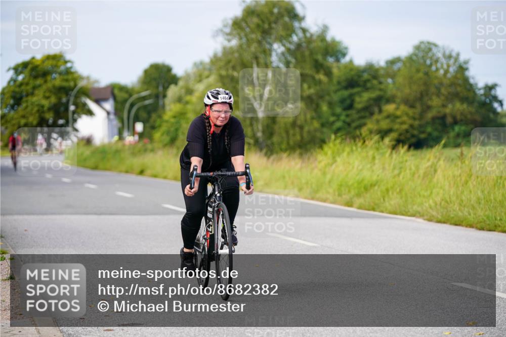 31.08.2025 - Elbe Triathlon Hamburg Michael Burmester http://msf.ph/oto/8682382 31.08.2025 11:02:34 Radfahren 1464, 1592 meine-sportfotos.de