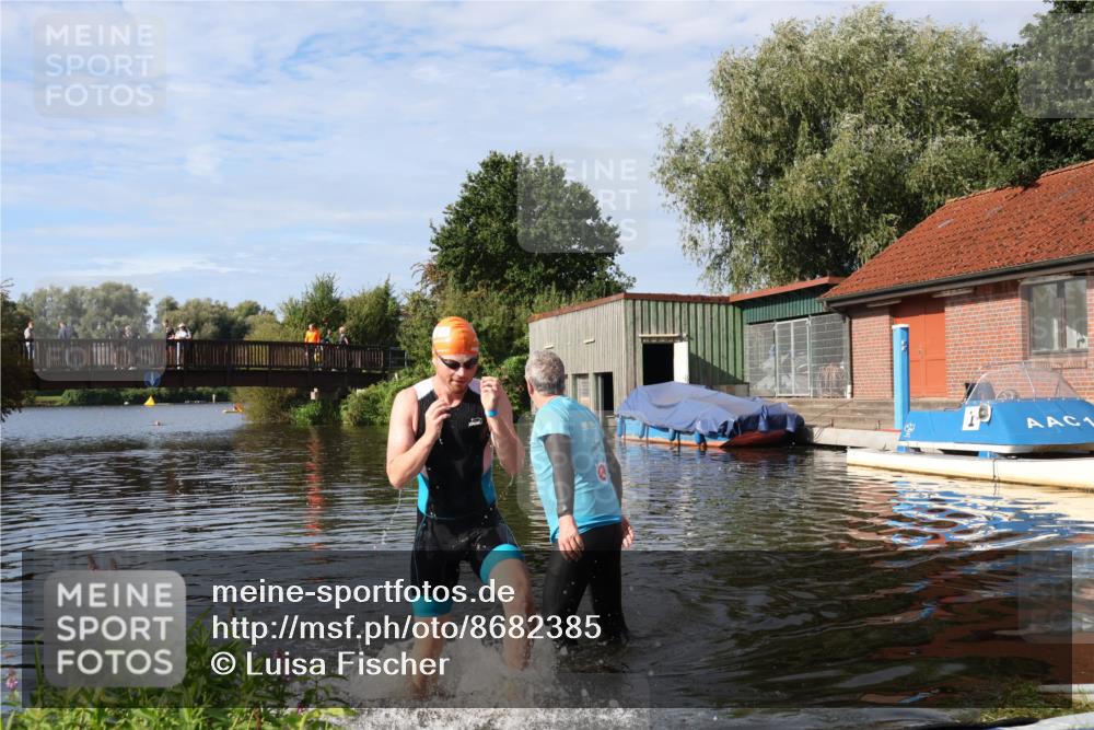 31.08.2025 - Elbe Triathlon Hamburg Luisa Fischer http://msf.ph/oto/8682385 31.08.2025 09:47:01 Schwimmen 928 meine-sportfotos.de