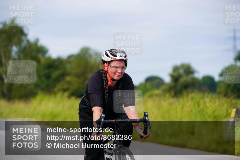 31.08.2025 - Elbe Triathlon Hamburg Michael Burmester http://msf.ph/oto/8682386 31.08.2025 11:02:35 Radfahren 1332, 1464, 1592 meine-sportfotos.de
