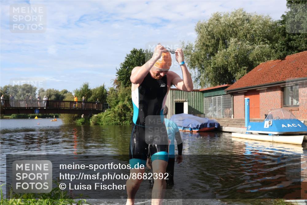 31.08.2025 - Elbe Triathlon Hamburg Luisa Fischer http://msf.ph/oto/8682392 31.08.2025 09:47:02 Schwimmen 928 meine-sportfotos.de