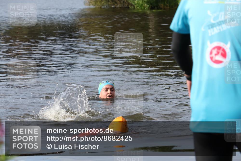 31.08.2025 - Elbe Triathlon Hamburg Luisa Fischer http://msf.ph/oto/8682425 31.08.2025 09:51:22 Schwimmen  meine-sportfotos.de