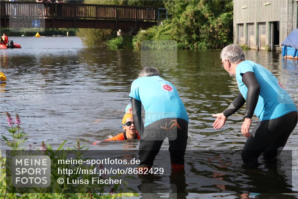 31.08.2025 - Elbe Triathlon Hamburg Luisa Fischer http://msf.ph/oto/8682429 31.08.2025 09:51:28 Schwimmen 401, 794 meine-sportfotos.de