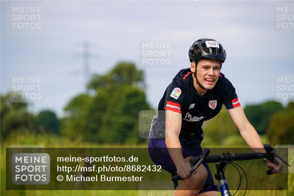 31.08.2025 - Elbe Triathlon Hamburg Michael Burmester http://msf.ph/oto/8682432 31.08.2025 11:02:59 Radfahren 1499, 1597 meine-sportfotos.de
