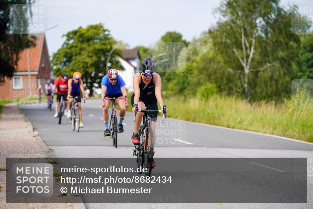 31.08.2025 - Elbe Triathlon Hamburg Michael Burmester http://msf.ph/oto/8682434 31.08.2025 11:03:08 Radfahren 1263, 1270, 1334, 1613 meine-sportfotos.de
