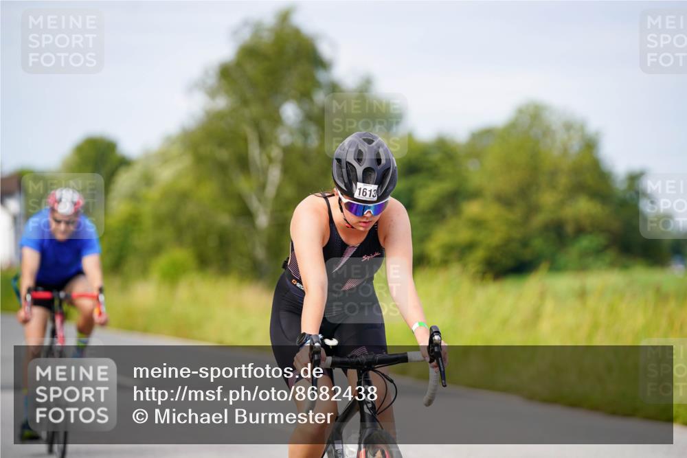 31.08.2025 - Elbe Triathlon Hamburg Michael Burmester http://msf.ph/oto/8682438 31.08.2025 11:03:09 Radfahren 1263, 1270, 1334, 1613 meine-sportfotos.de