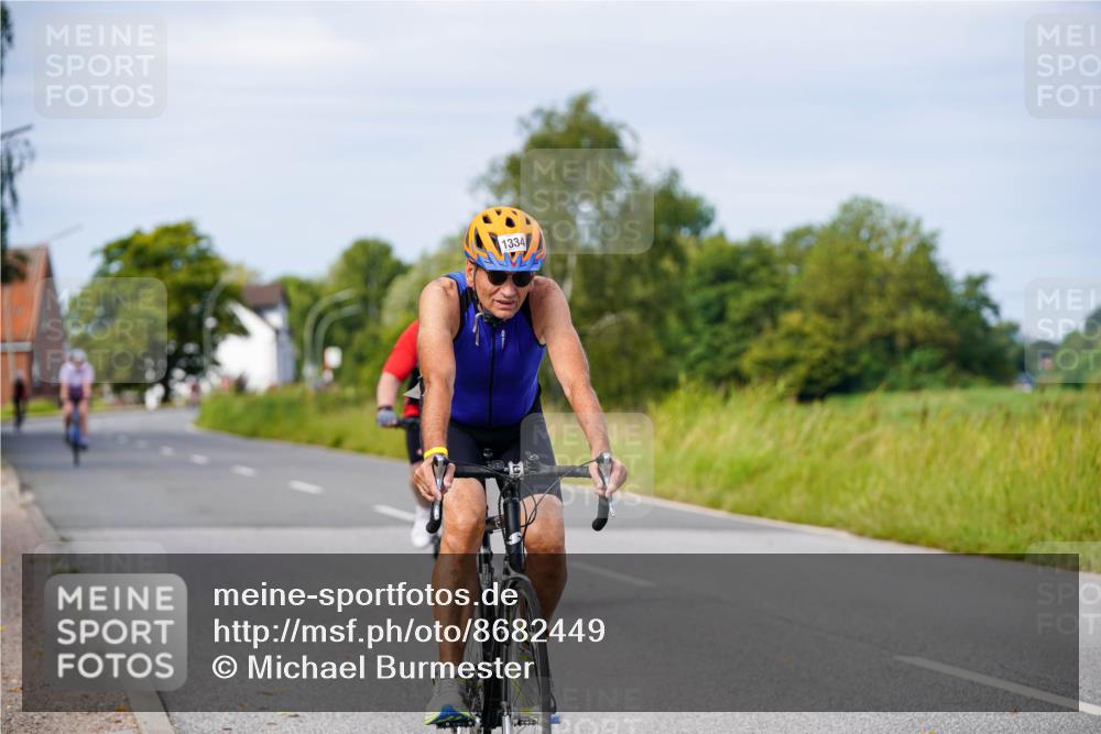 31.08.2025 - Elbe Triathlon Hamburg Michael Burmester http://msf.ph/oto/8682449 31.08.2025 11:03:11 Radfahren 1263, 1270, 1334, 1564, 1613 meine-sportfotos.de