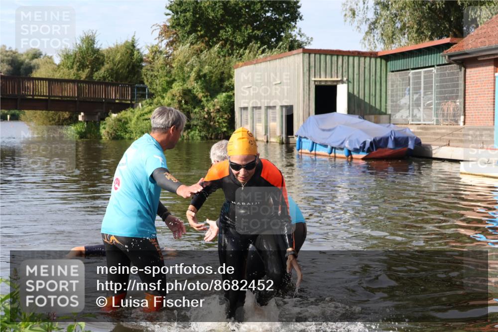 31.08.2025 - Elbe Triathlon Hamburg Luisa Fischer http://msf.ph/oto/8682452 31.08.2025 09:51:33 Schwimmen 401, 794 meine-sportfotos.de