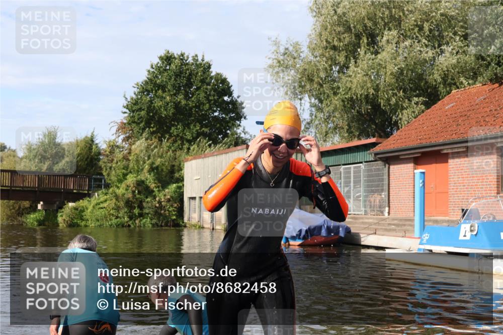 31.08.2025 - Elbe Triathlon Hamburg Luisa Fischer http://msf.ph/oto/8682458 31.08.2025 09:51:34 Schwimmen 401, 794 meine-sportfotos.de