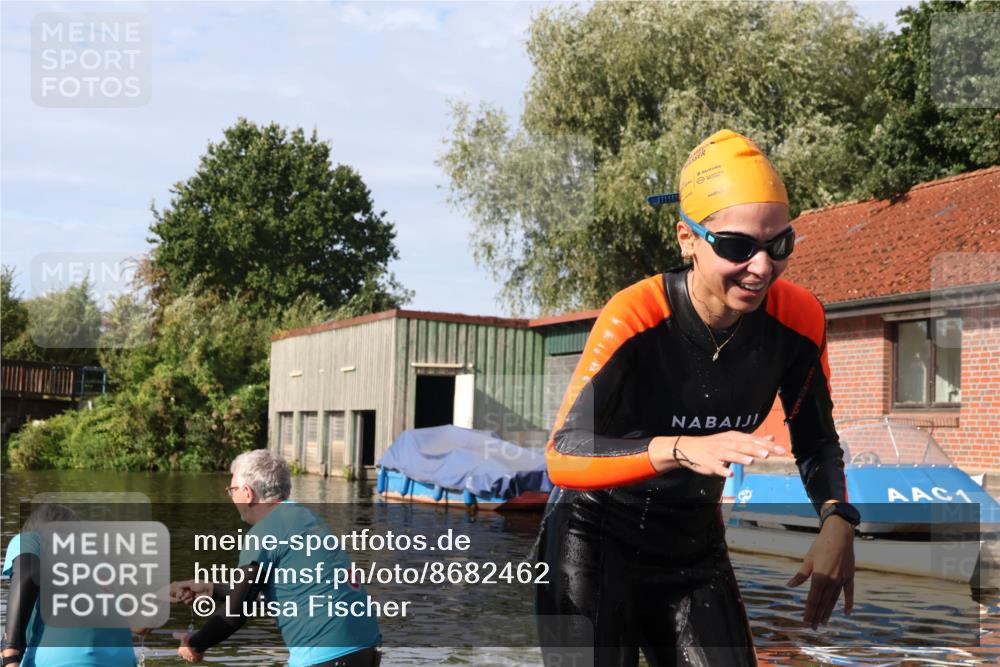 31.08.2025 - Elbe Triathlon Hamburg Luisa Fischer http://msf.ph/oto/8682462 31.08.2025 09:51:35 Schwimmen 401, 794 meine-sportfotos.de