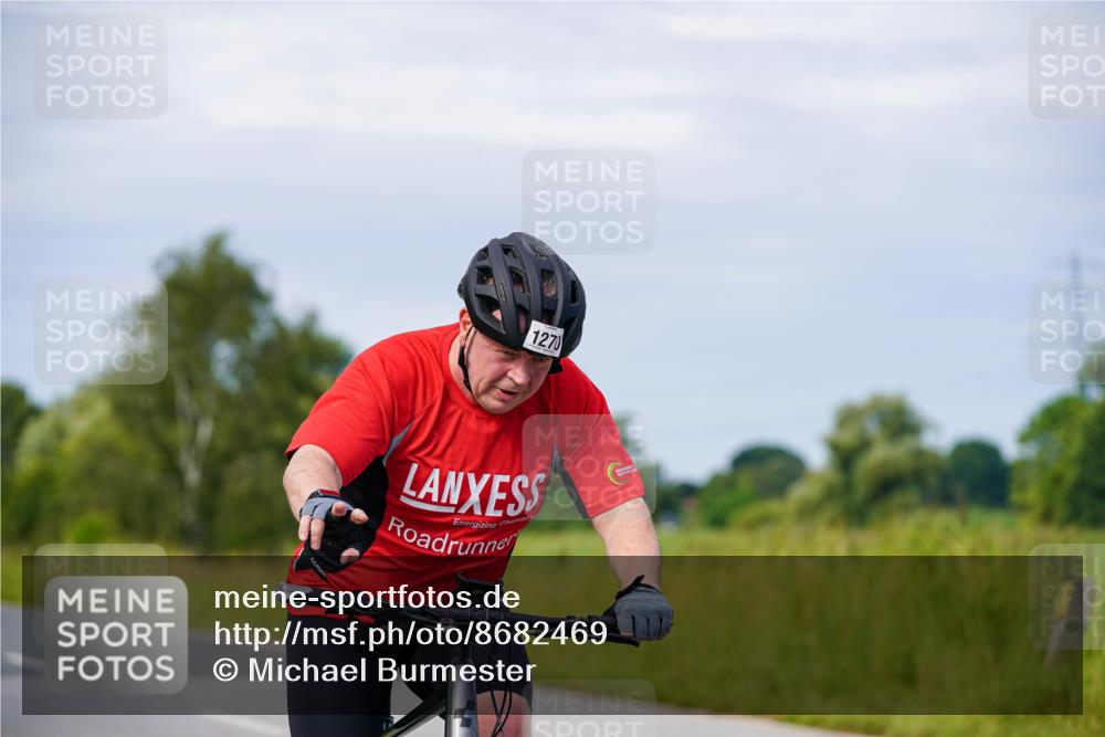 31.08.2025 - Elbe Triathlon Hamburg Michael Burmester http://msf.ph/oto/8682469 31.08.2025 11:03:13 Radfahren 1263, 1270, 1334, 1564 meine-sportfotos.de