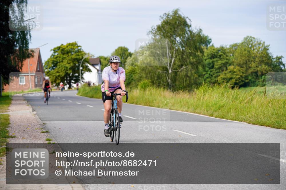 31.08.2025 - Elbe Triathlon Hamburg Michael Burmester http://msf.ph/oto/8682471 31.08.2025 11:03:16 Radfahren 1519, 1564 meine-sportfotos.de