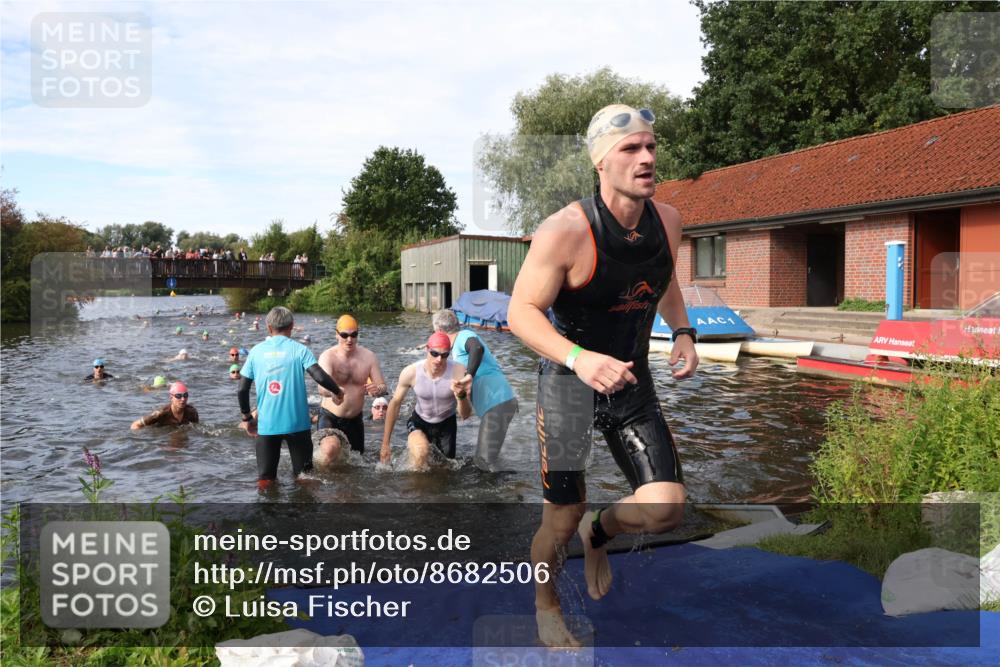 31.08.2025 - Elbe Triathlon Hamburg Luisa Fischer http://msf.ph/oto/8682506 31.08.2025 10:10:43 Schwimmen 942, 950, 960, 965, 968, 998, 1033, 1042, 1070, 1078, 1085, 1106 meine-sportfotos.de