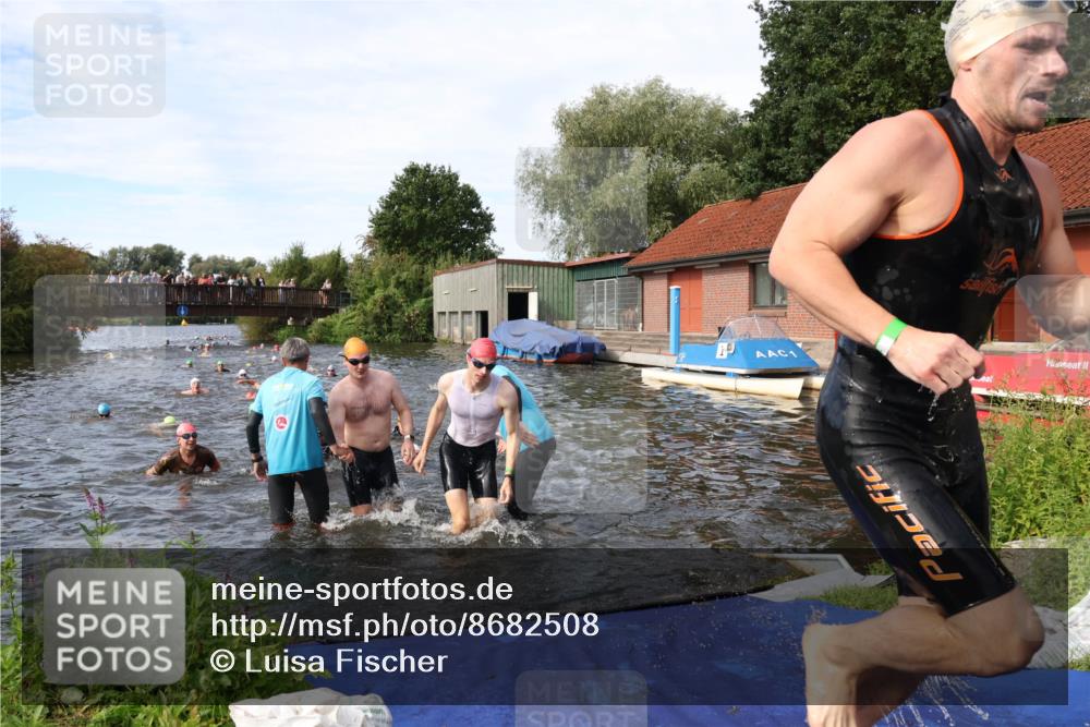 31.08.2025 - Elbe Triathlon Hamburg Luisa Fischer http://msf.ph/oto/8682508 31.08.2025 10:10:43 Schwimmen 942, 950, 960, 965, 968, 998, 1033, 1042, 1070, 1078, 1085, 1106 meine-sportfotos.de