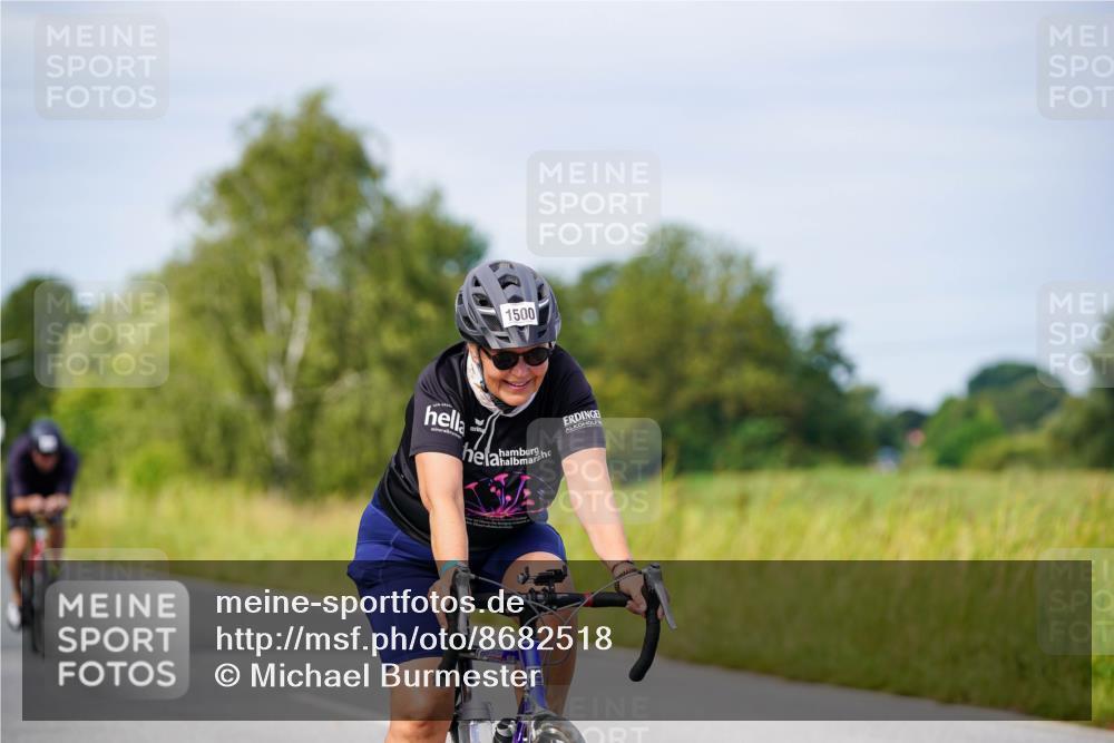 31.08.2025 - Elbe Triathlon Hamburg Michael Burmester http://msf.ph/oto/8682518 31.08.2025 11:03:36 Radfahren 1284, 1289, 1500, 1542 meine-sportfotos.de