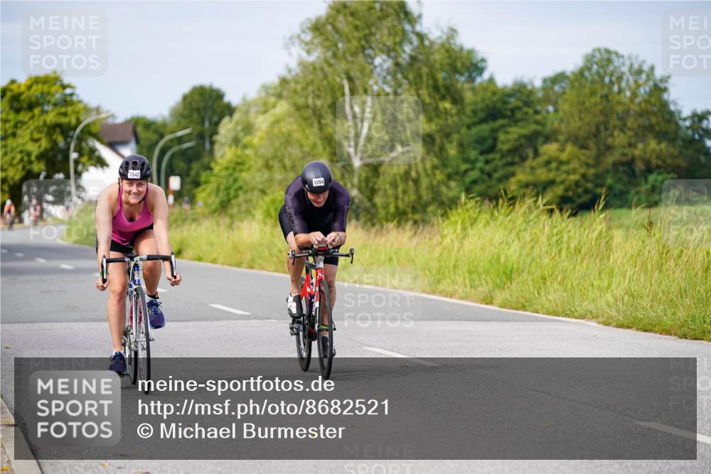31.08.2025 - Elbe Triathlon Hamburg Michael Burmester http://msf.ph/oto/8682521 31.08.2025 11:03:37 Radfahren 1284, 1500, 1542 meine-sportfotos.de