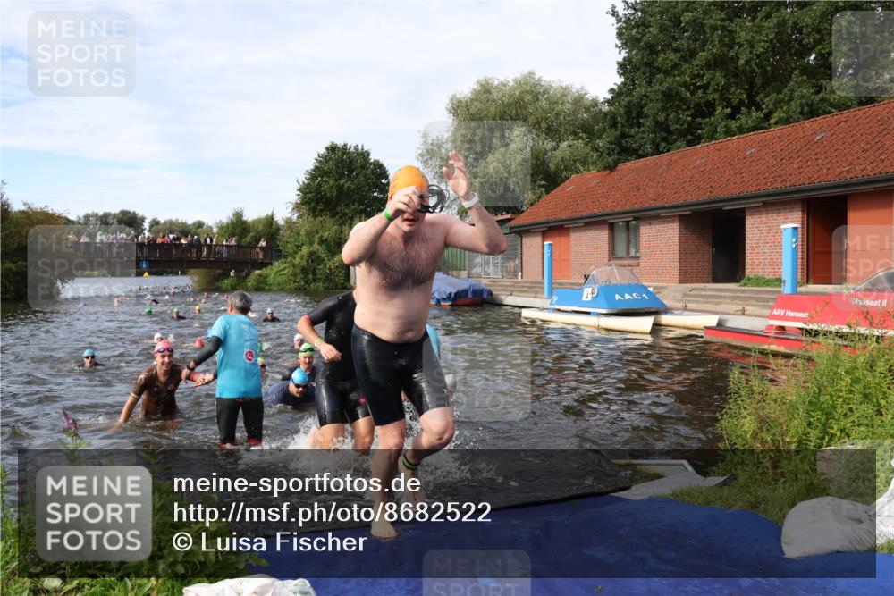 31.08.2025 - Elbe Triathlon Hamburg Luisa Fischer http://msf.ph/oto/8682522 31.08.2025 10:10:46 Schwimmen 950, 960, 965, 968, 971, 998, 1009, 1033, 1037, 1042, 1070, 1078, 1085, 1106 meine-sportfotos.de