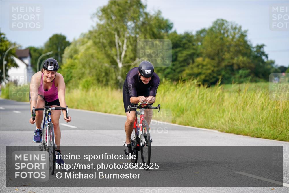 31.08.2025 - Elbe Triathlon Hamburg Michael Burmester http://msf.ph/oto/8682525 31.08.2025 11:03:37 Radfahren 1284, 1500, 1542 meine-sportfotos.de