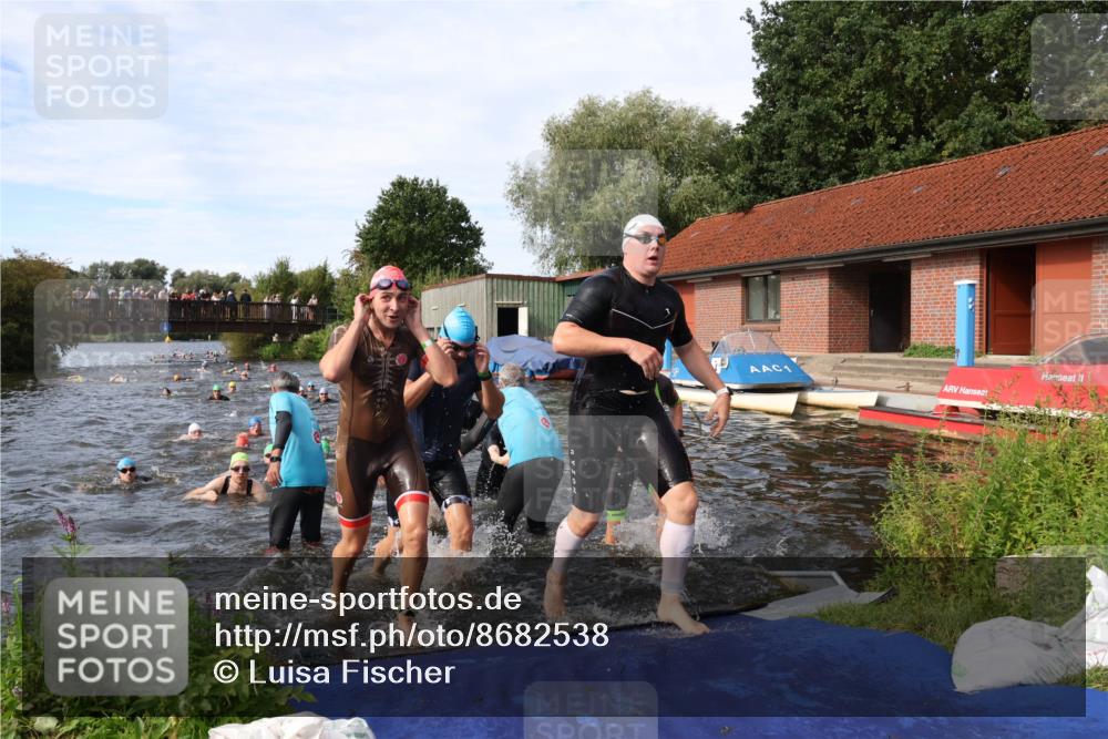 31.08.2025 - Elbe Triathlon Hamburg Luisa Fischer http://msf.ph/oto/8682538 31.08.2025 10:10:49 Schwimmen 947, 950, 960, 965, 968, 971, 998, 1005, 1009, 1024, 1033, 1037, 1042, 1070, 1077, 1078, 1081, 1106 meine-sportfotos.de