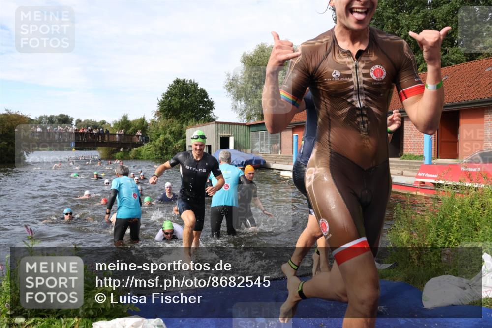 31.08.2025 - Elbe Triathlon Hamburg Luisa Fischer http://msf.ph/oto/8682545 31.08.2025 10:10:50 Schwimmen 947, 950, 960, 965, 968, 971, 974, 998, 1005, 1009, 1024, 1033, 1037, 1042, 1070, 1077, 1081, 1106 meine-sportfotos.de